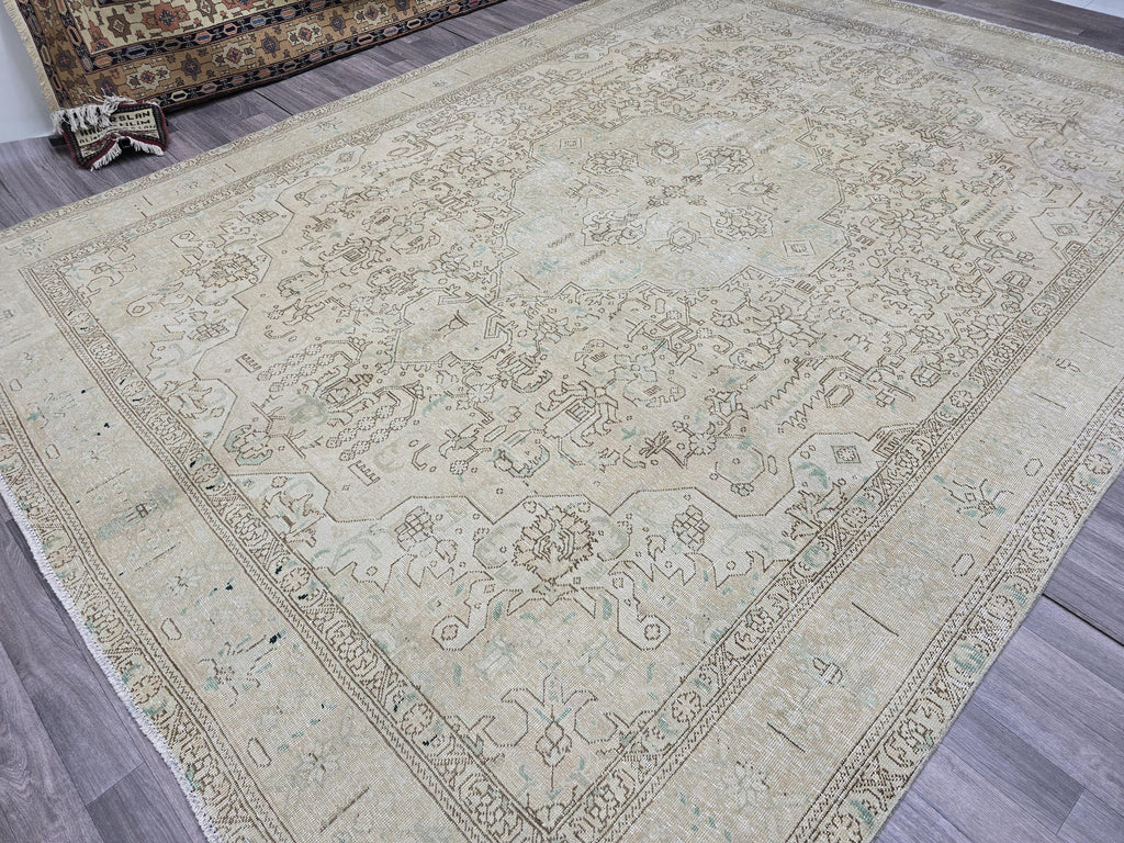 9x12 Vintage Heriz Rug: Neutral Oriental Wool, Large Area Rug