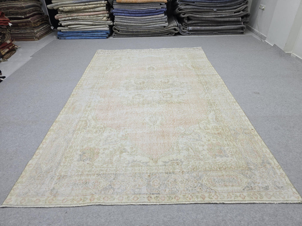 Vintage Rug 6x9, Faded Oushak Carpet, Muted Medallion Turkish Area Rug for Bedroom, Distressed Neutral Wool Rug