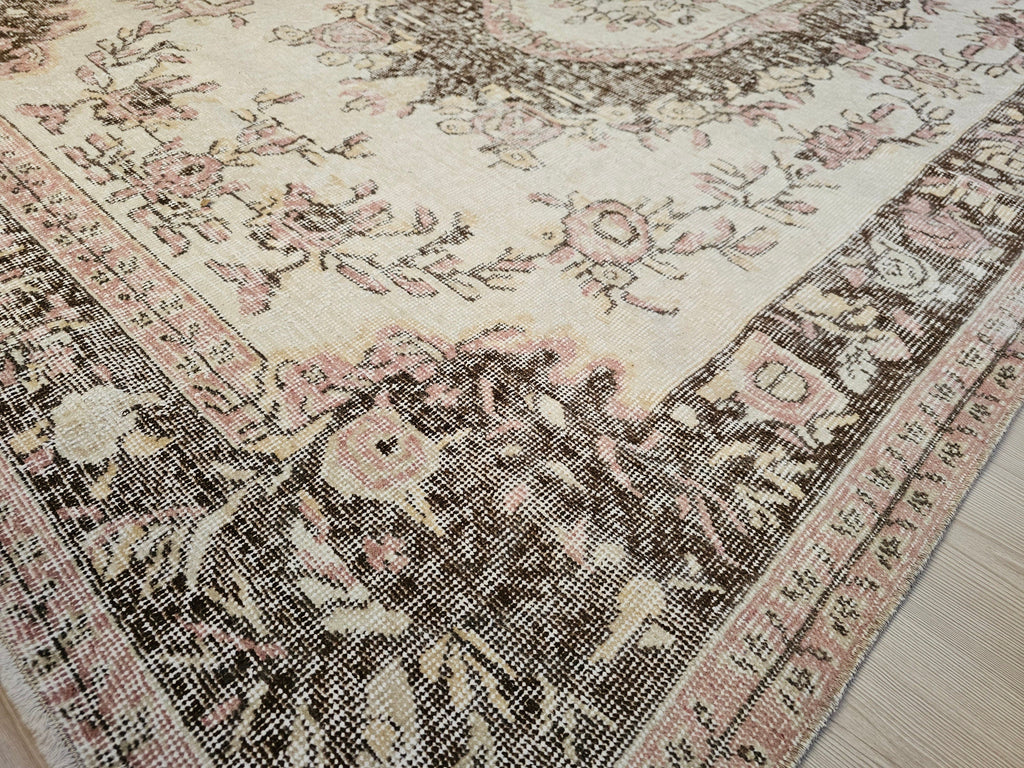 6x9 Neutral Vintage Turkish Oushak Area Rug, Floral Design Wool Rug //5.70x9.25 feet