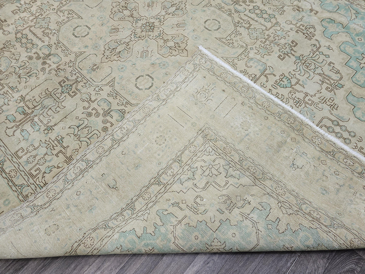 Oversize Neutral Vintage Turkish Area Rug Handmade for Livingroom and Bedroom - Beige Cream Sage Green Oriental carpet