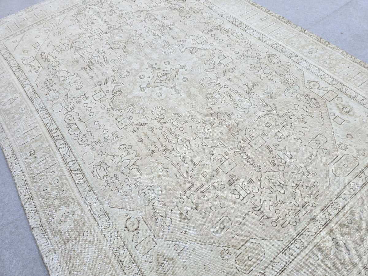 Turkish Rug 8x11, Heavily Faded Bone Beige Area Rug, Distressed Vintage Wool Carpet, Muted Medallion Living Room Boho Decor
