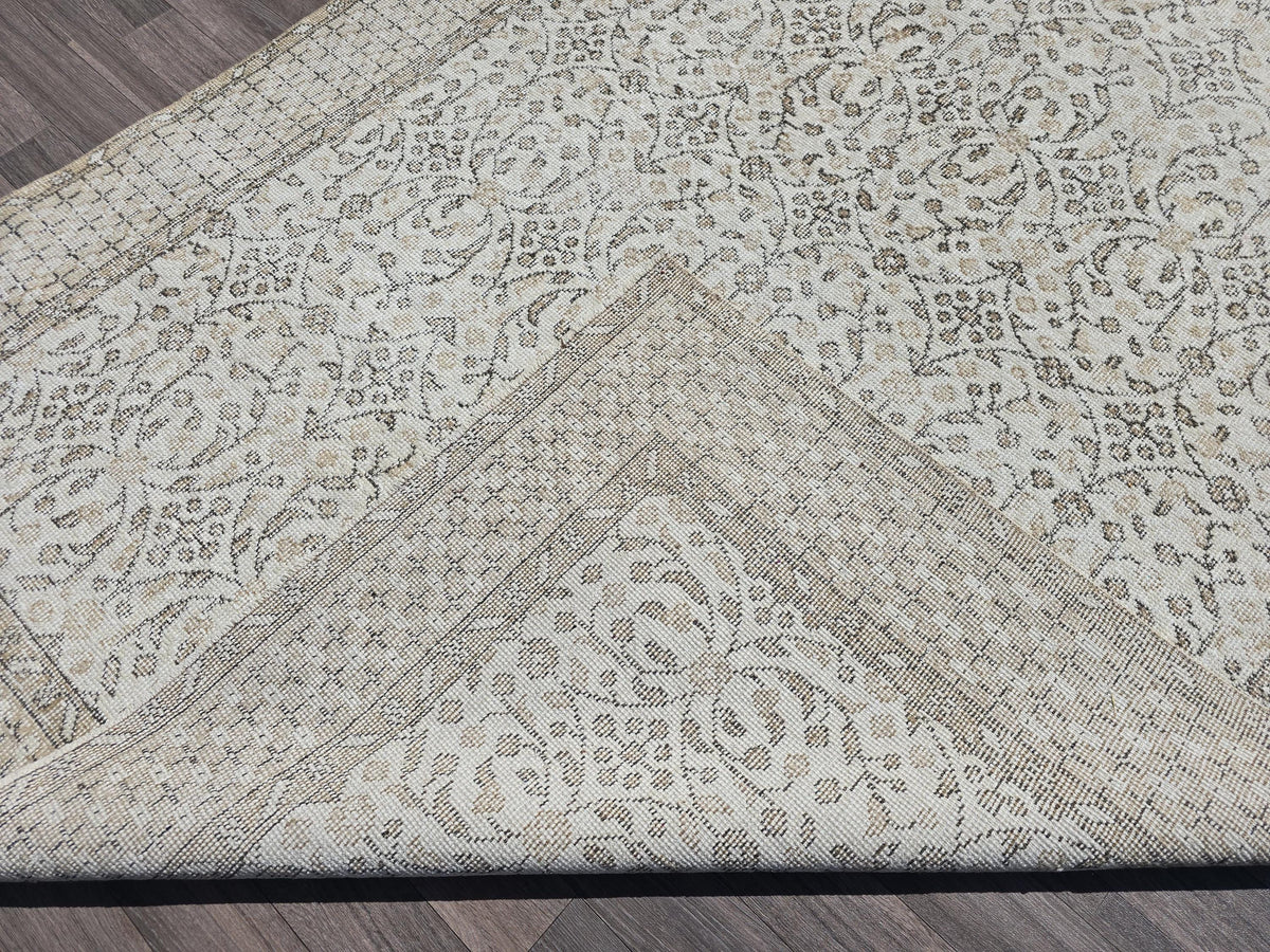 Vintage Turkish Oushak Wool Rug: 5.7x9.4 ft, Hand-Knotted Neutral Area Rug
