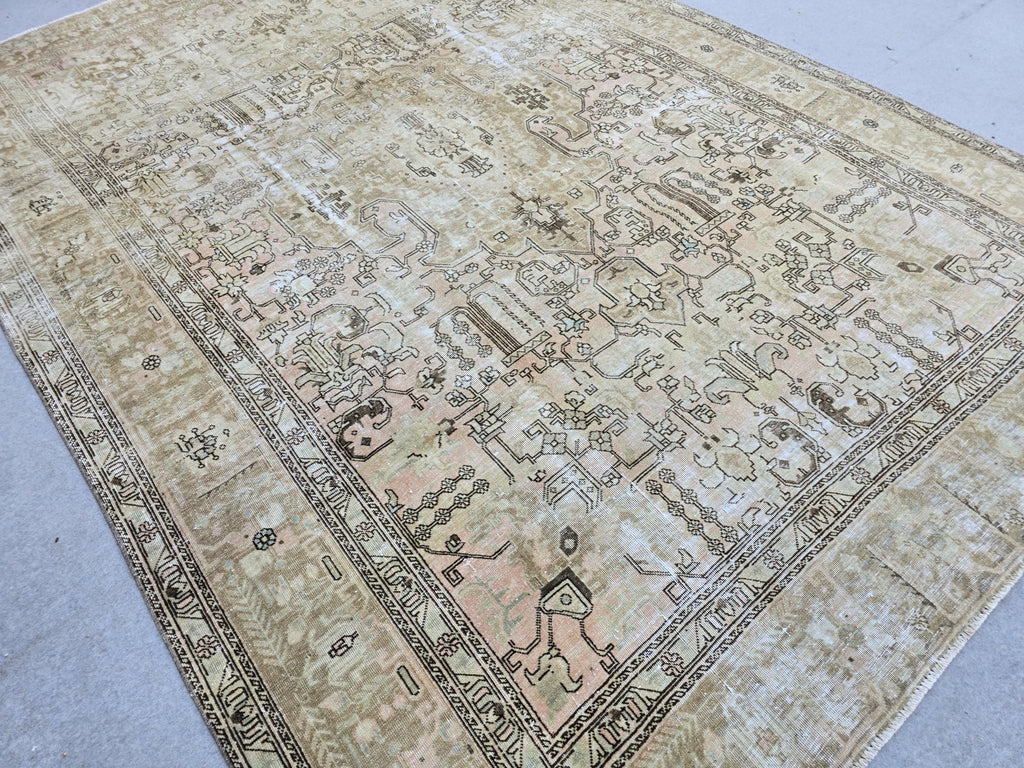 Vintage Rug 8x11, Distressed Hand Knotted Wool Turkish Rug, Faded Pink/Tan Beige Area Rug for Dining Room, Shabby Chic Antique Carpet