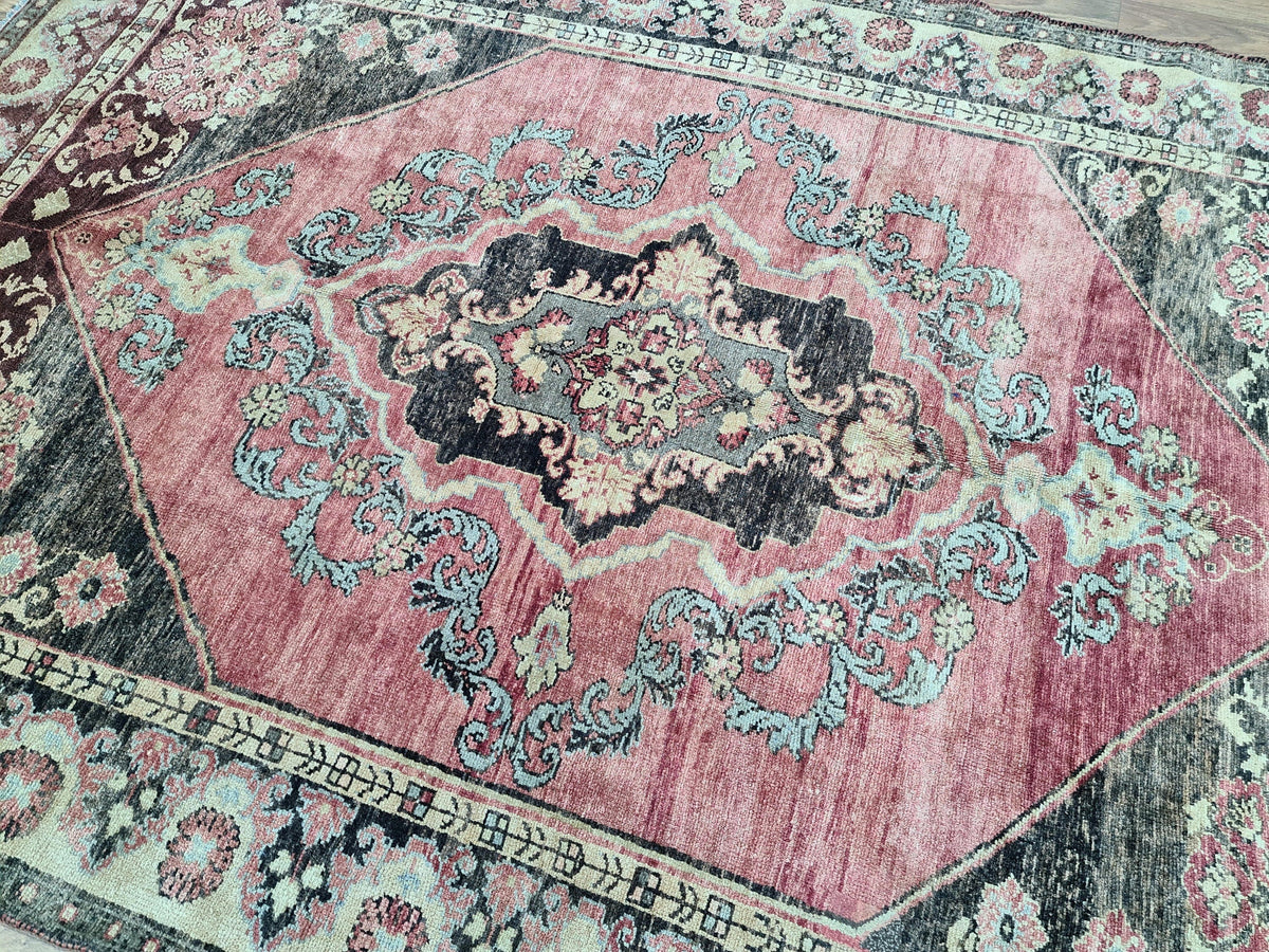 6x9 Vintage Oushak Rug: Hand-Knotted Oriental Wool Carpet