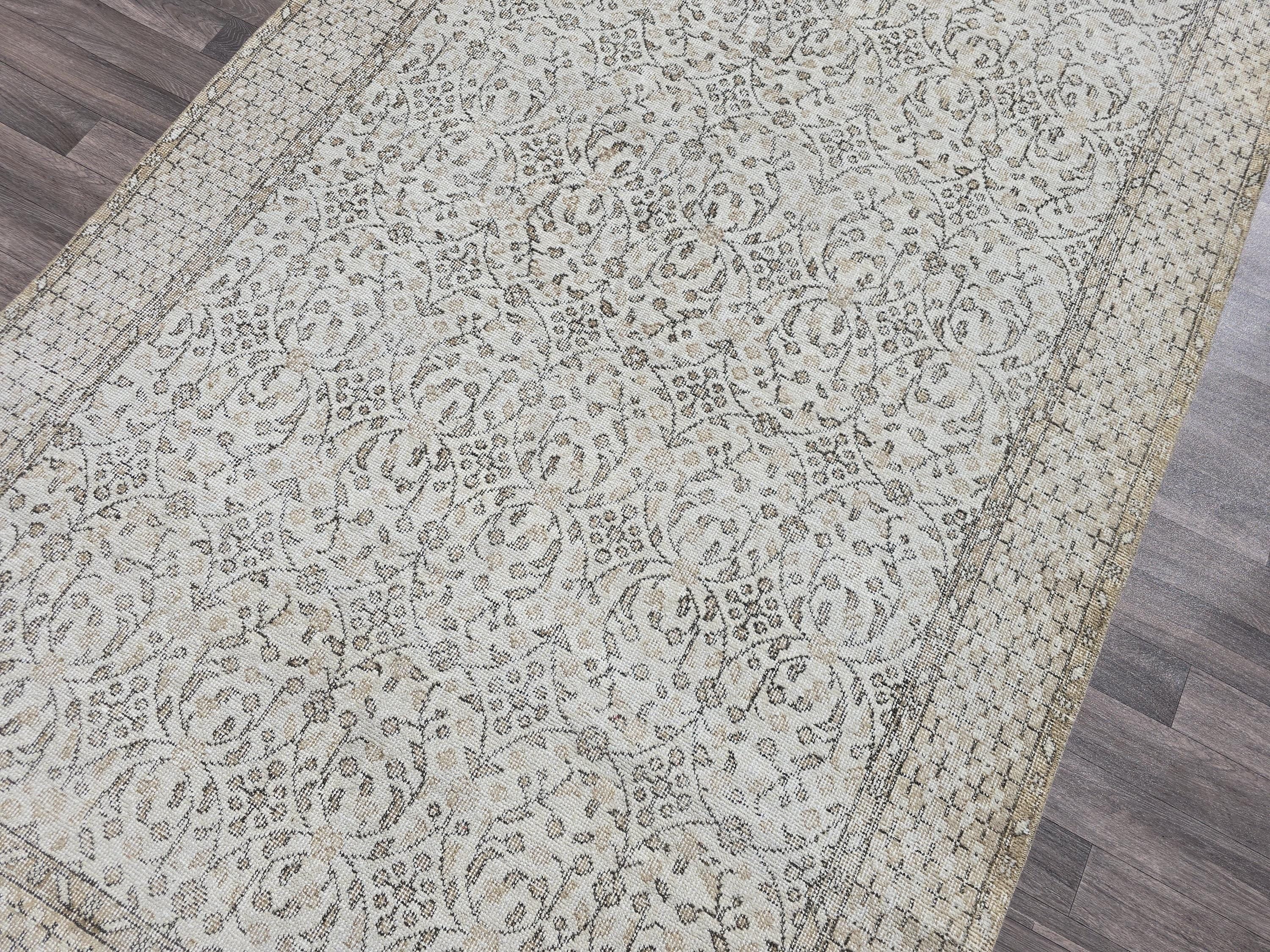 Vintage Turkish Oushak Wool Rug: 5.7x9.4 ft, Hand-Knotted Neutral Area Rug