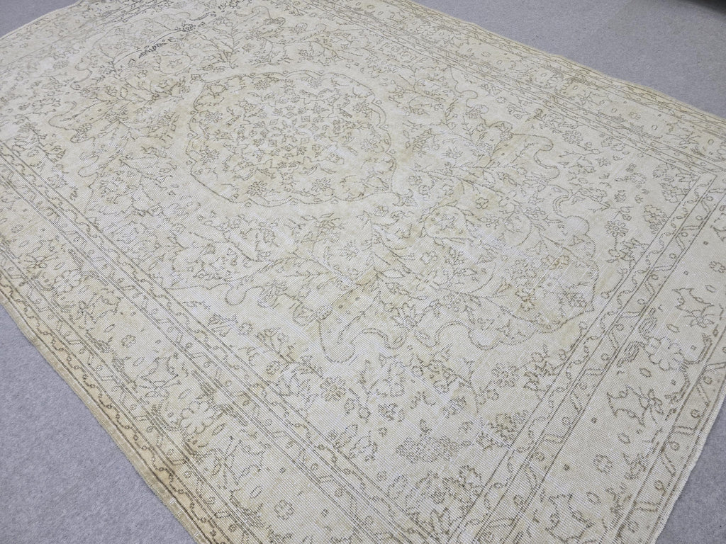 Vintage Turkish Oushak Rug 7x10, Cream Floral Wool Carpet