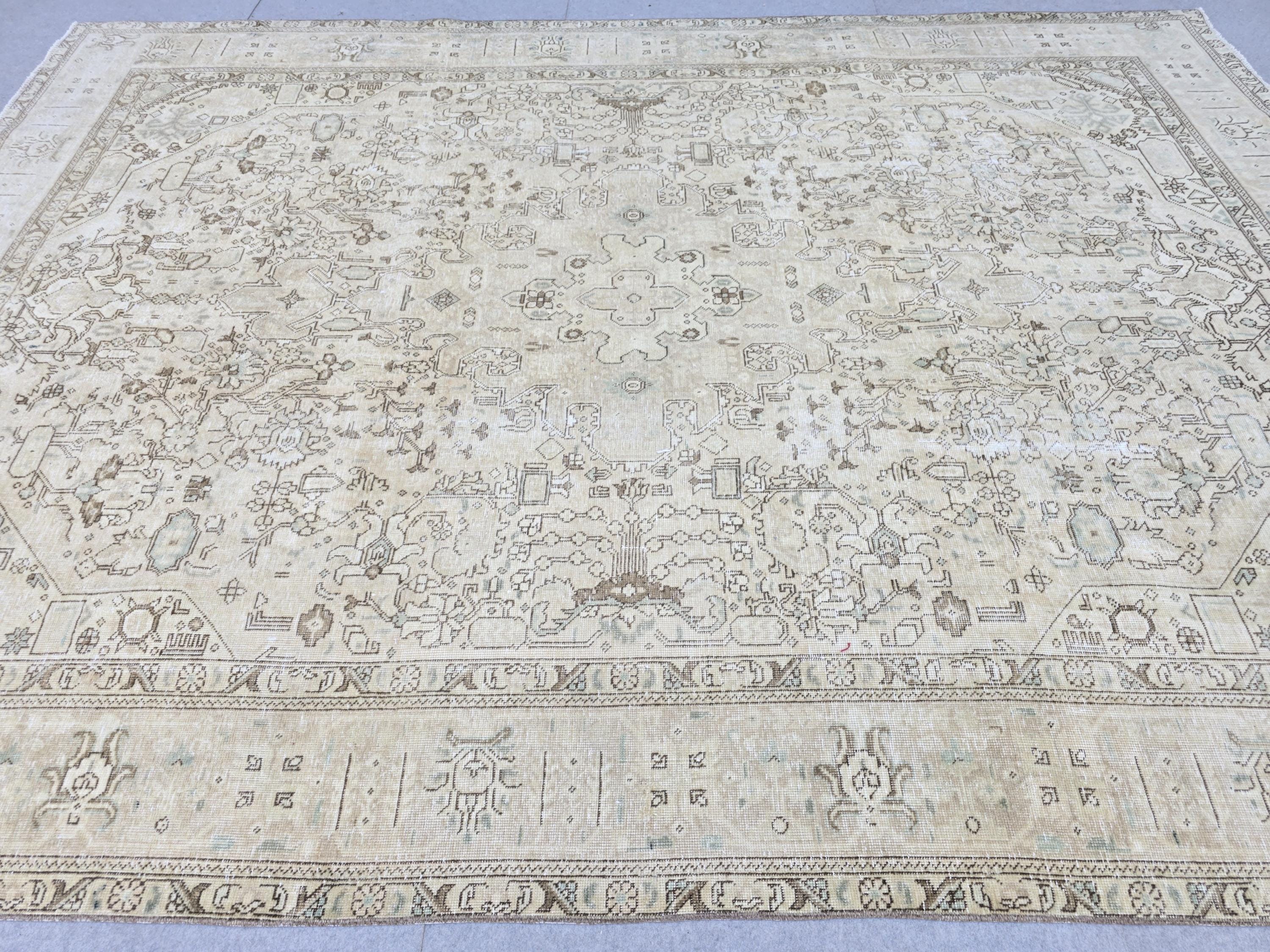 Vintage Rug 8x11 | Faded Oatmeal All Over Floral Area Rug | Hand Knotted Wool Neutral Turkish Carpet | Living Room Bedroom Boho