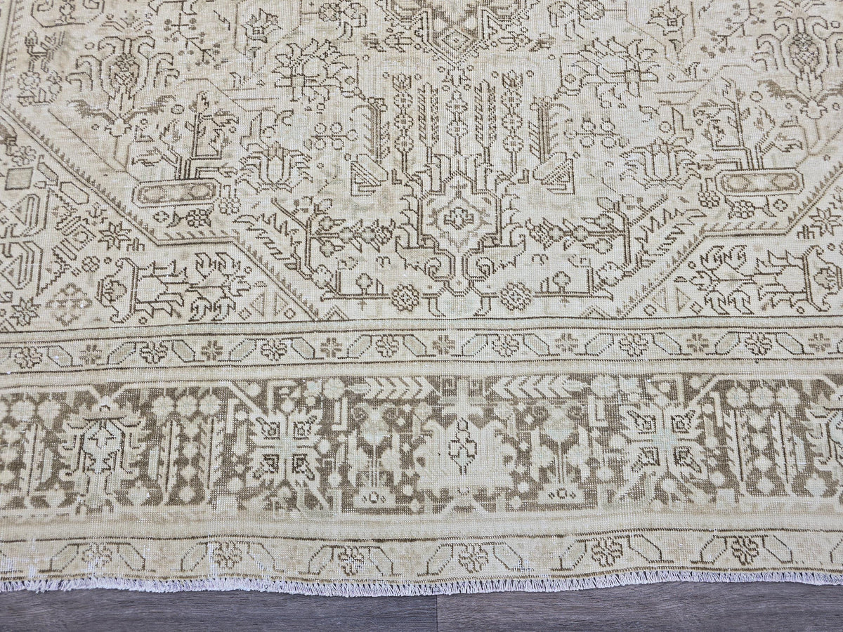 Large Vintage Turkish Oushak Rug: Handwoven Wool, Neutral Cream (9.3x12.4 ft)