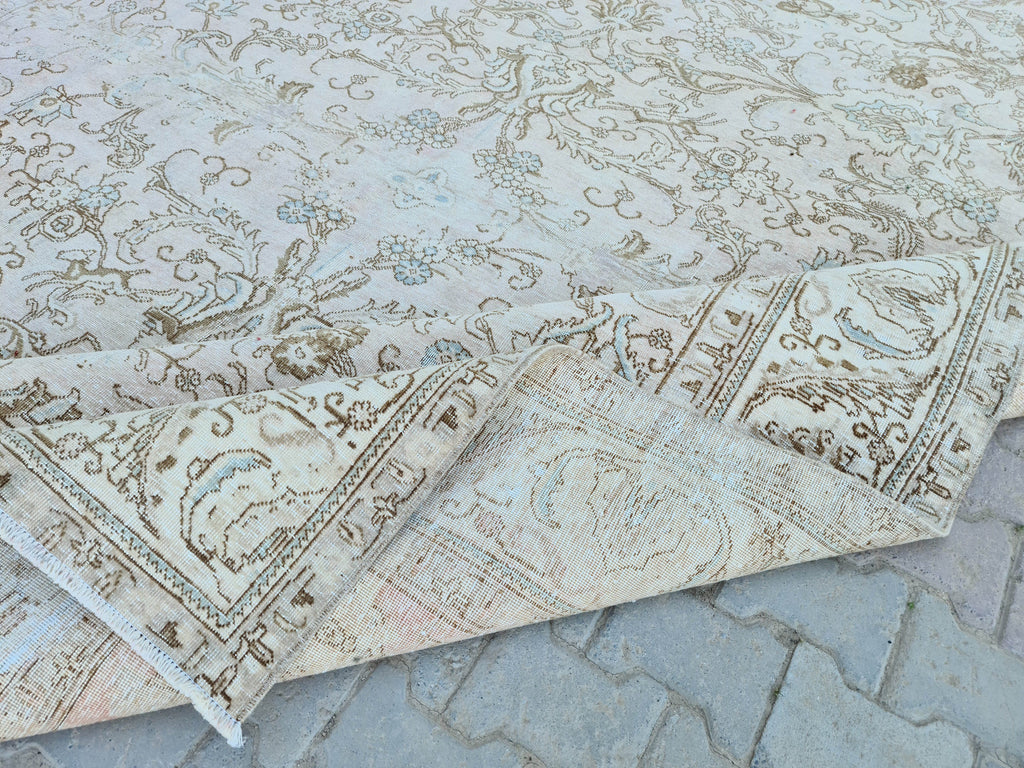 Large Turkish Oushak Rug (9.5x11.65 ft): Hand-Knotted Wool Oriental Carpet