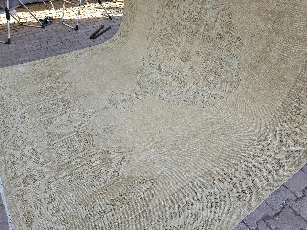 9x12 Vintage Rug: Handmade Turkish Wool Area Carpet - Oversize Neutral Wool Area Rug for Livingroom and bedroom - Palace size rug