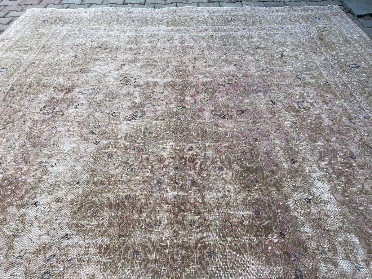 9x13 Oversize Faded Turkish Rug