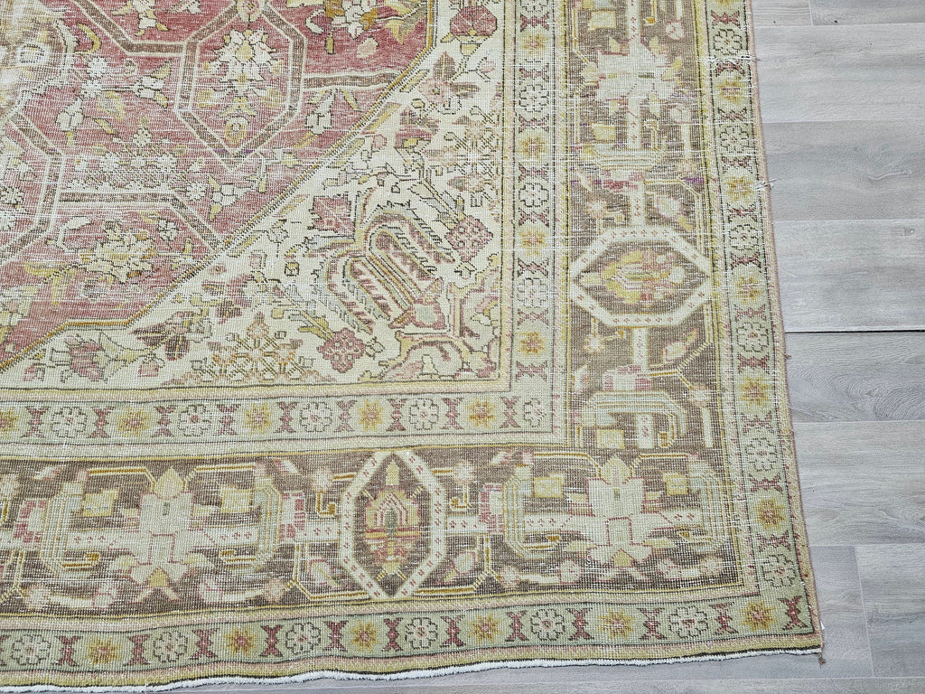 Heriz Rug 10x13 - Oversize Hand Knotted Muted Vintage Rug