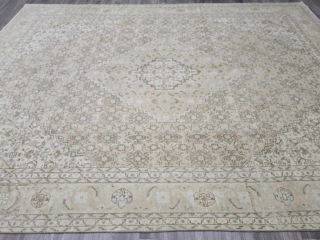 Oversized Muted Oushak Rug 9x12: Vintage Turkish Wool Carpet