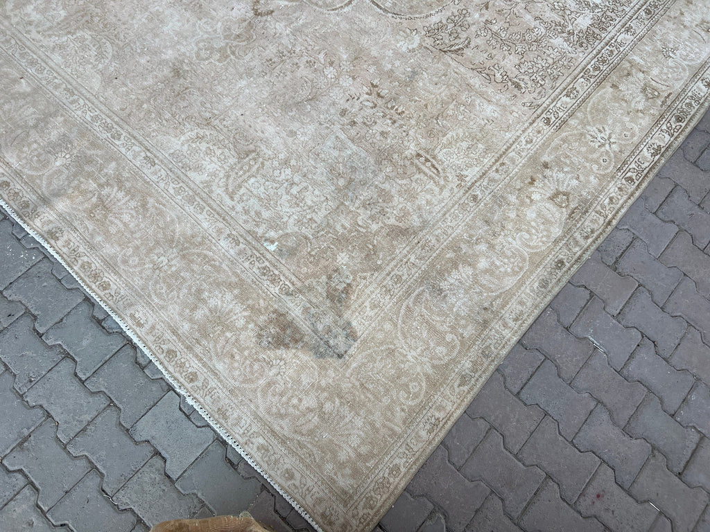 10x13 Neutral Antique Area Rug/ Distressed Wool Turkish Oushak Rug /10.10x12.80 feet