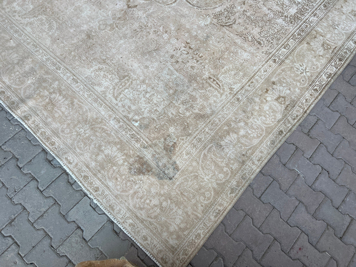 10x13 Neutral Antique Area Rug/ Distressed Wool Turkish Oushak Rug /10.10x12.80 feet