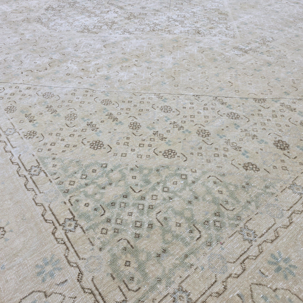 10x12 Oushak Rug: Hand-Knotted Wool Turkish Area Rug