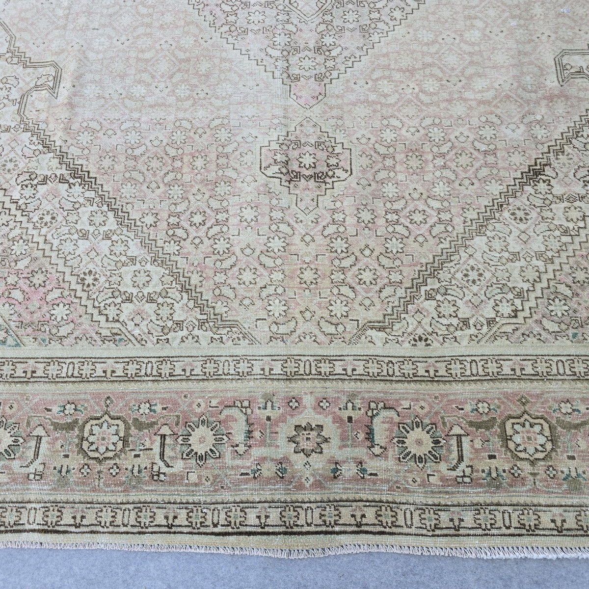 8x10 Pink Oushak Rug: Hand-Knotted Vintage Turkish Wool Carpet