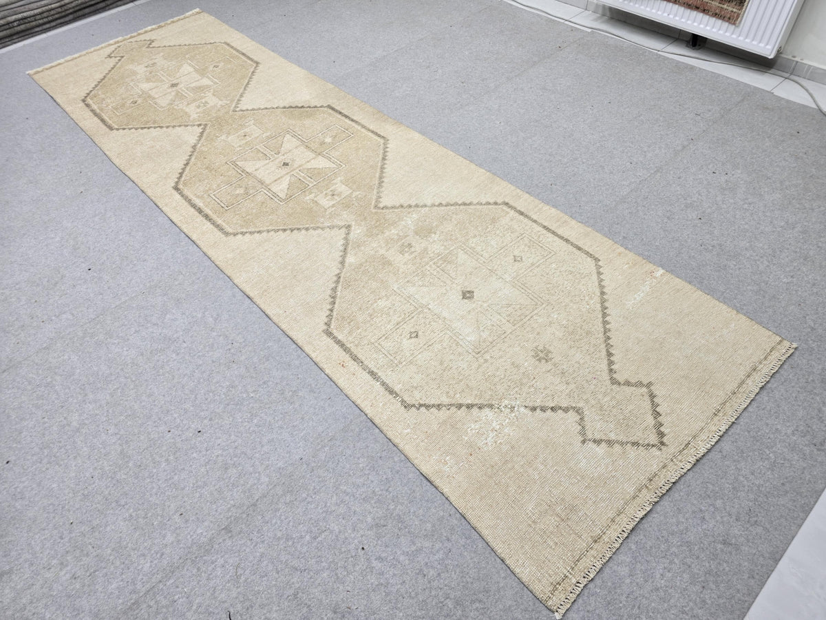 Vintage Rug 3.5x12 Runner, Turkish Wool Rug for Bedroom, Linen Beige Hexagon Medallion Carpet, Faded Runner Rug, Boho Decor