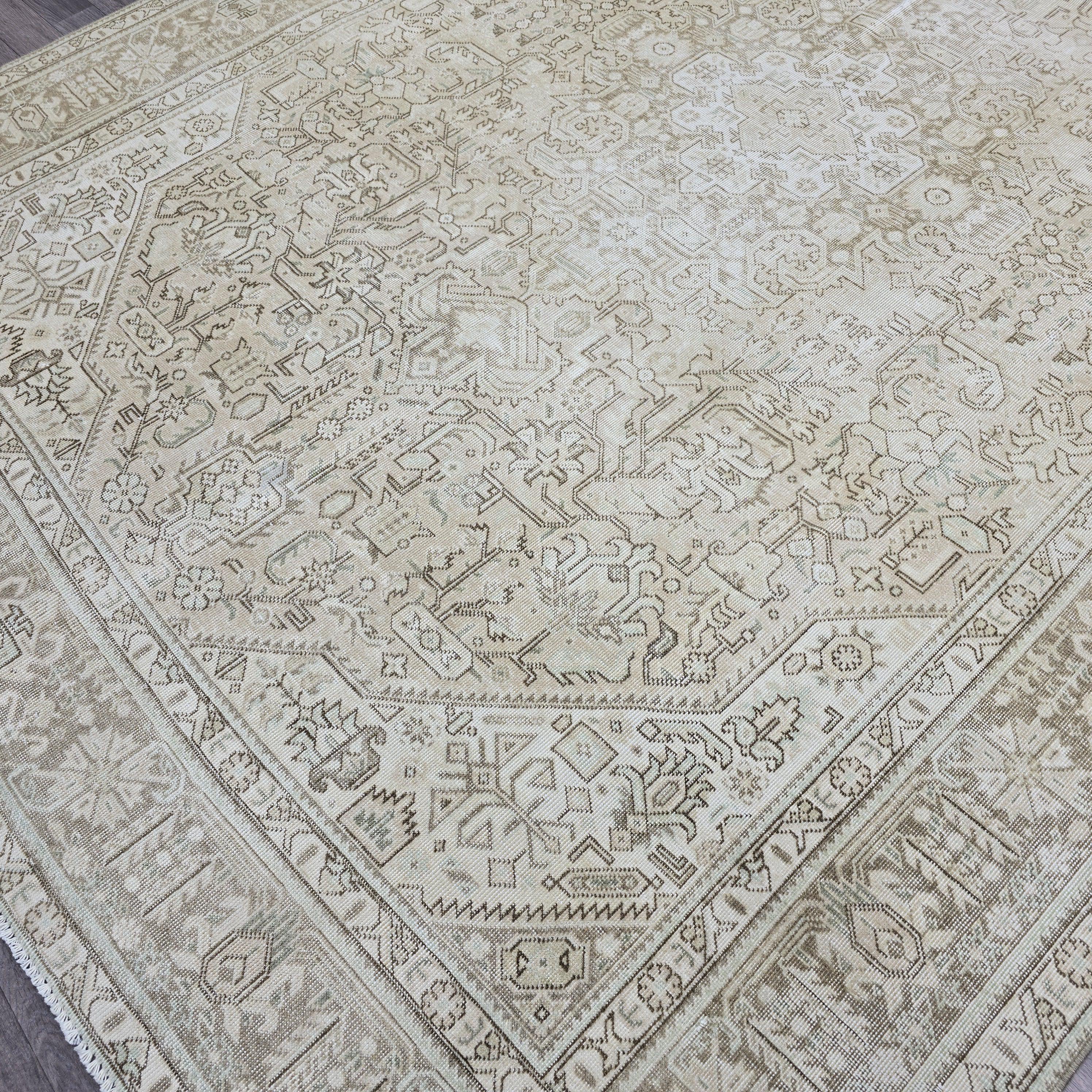 Handmade Wool Heriz Rug, 8x11 Neutral Vintage Turkish Rug