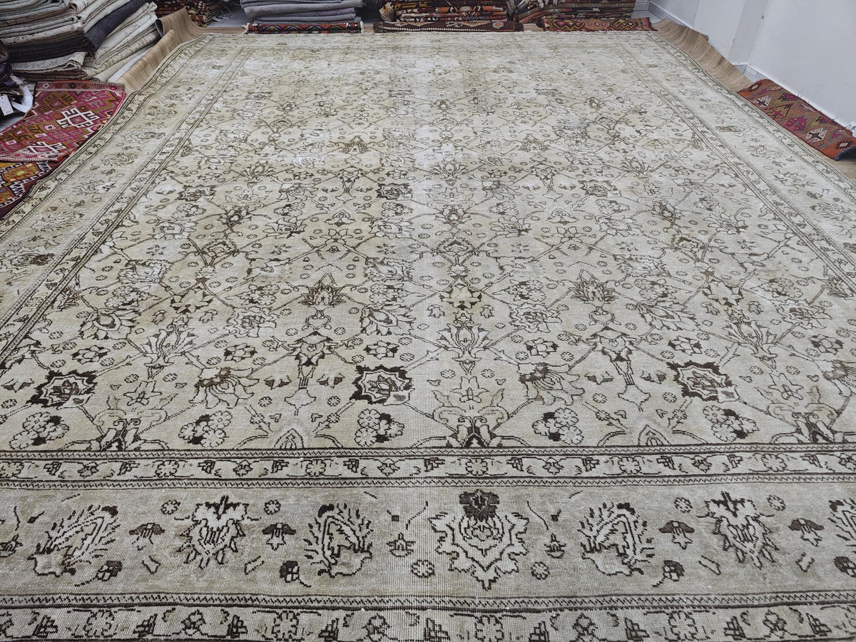 11x14 Neutral Wool area Rug: Extra Large Anatolian Style Vintage rug, Turkish Carpet for Livingroom and Palace Size boho decor rug