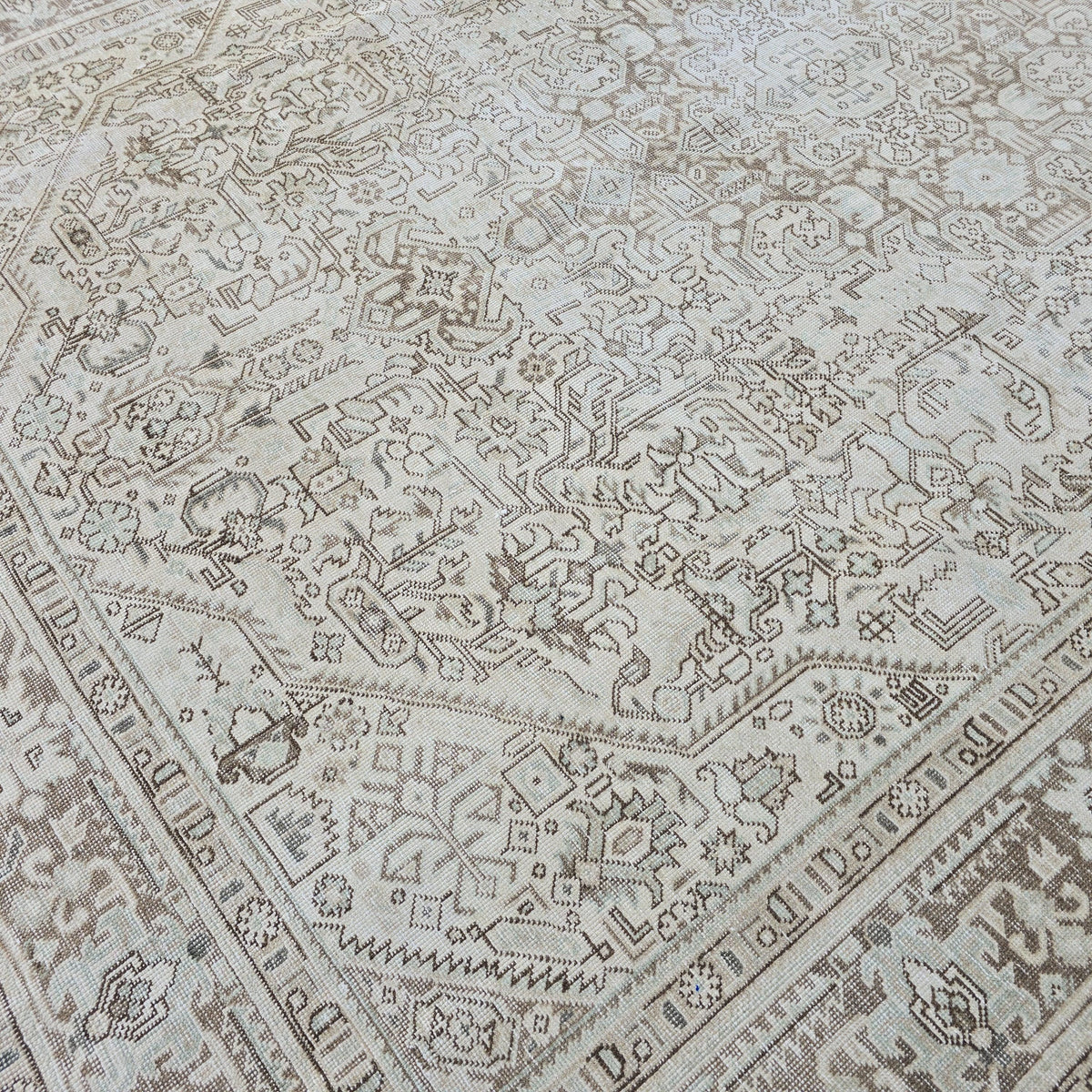 Hand Knotted Oushak Rug: Vintage Turkish Wool Medallion Carpet (7.85 x 10.7 ft.)