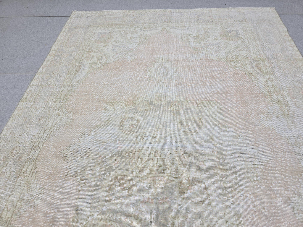 Vintage Rug 6x9, Faded Oushak Carpet, Muted Medallion Turkish Area Rug for Bedroom, Distressed Neutral Wool Rug