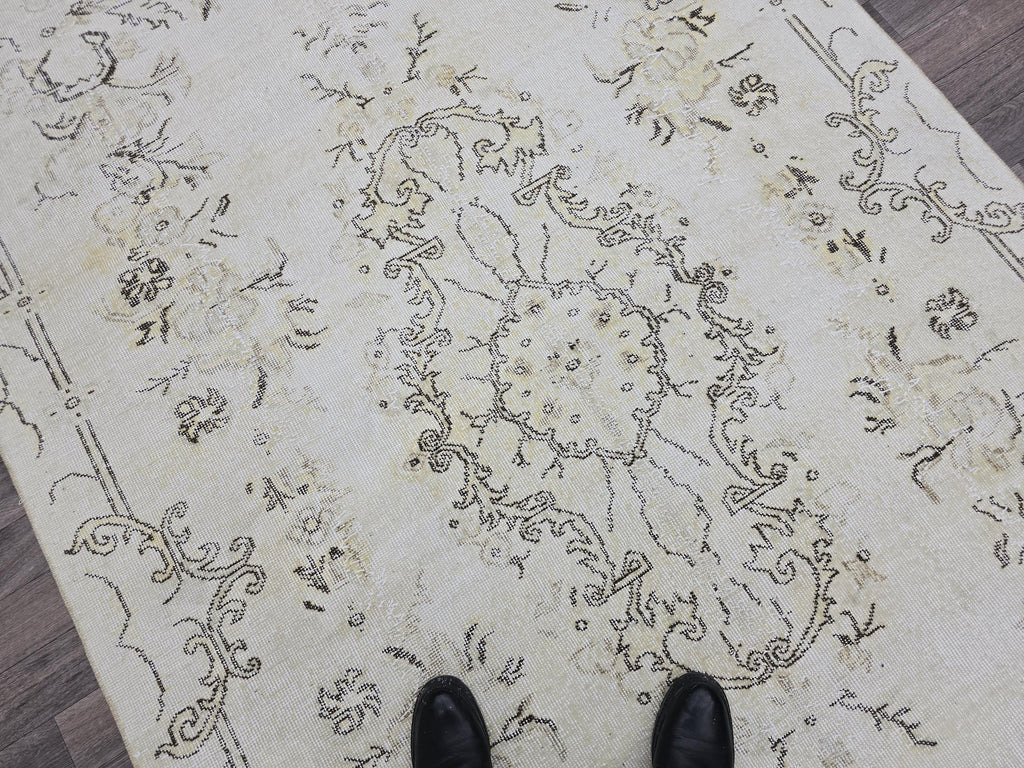 6x9 Vintage Turkish Oushak Rug: Hand-Knotted Wool Area Rug