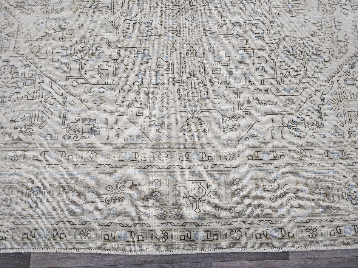 Oversized Neutral Oushak Rug: Vintage Turkish Wool Carpet (9.35x12.30 ft)