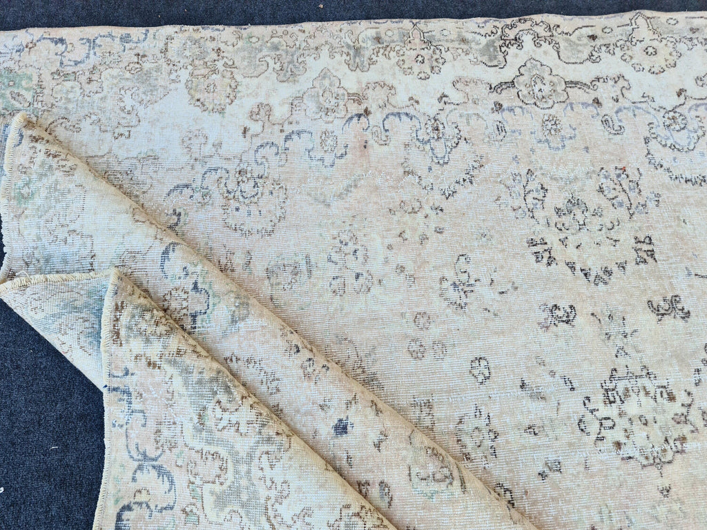 7x10 Hand-Knotted Turkish Rug: Vintage Wool Oushak Style