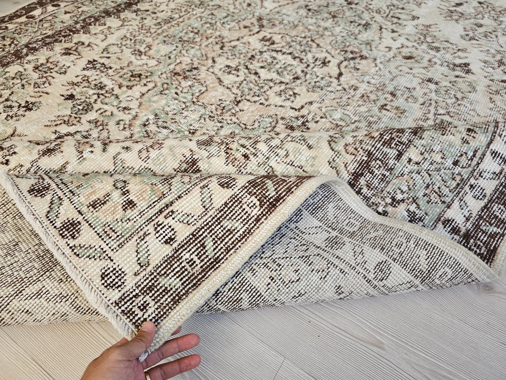 6x9 Vintage Turkish Rug for Bedroom - Handmade Wool Oushak Rug //5.90x9.60 feet