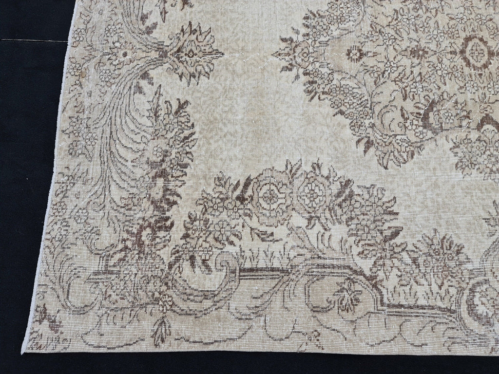 6x9 Vintage Oushak Rug: Hand-Knotted Turkish Wool Medallion Rug
