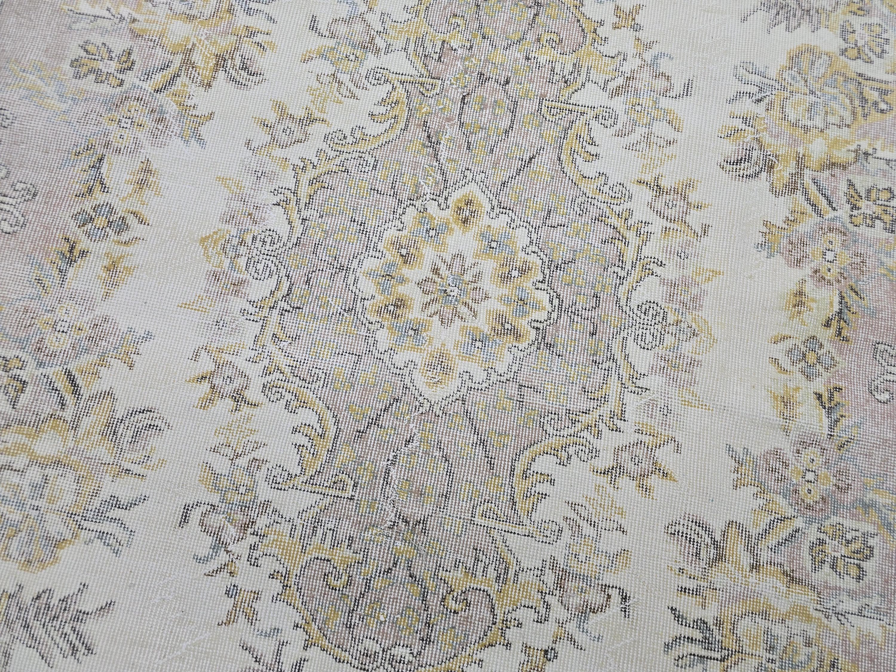 Hand Knotted Turkish Vintage Area Rug – 5.4x9 ft | Cream, Pink, Brown, Gold Accents