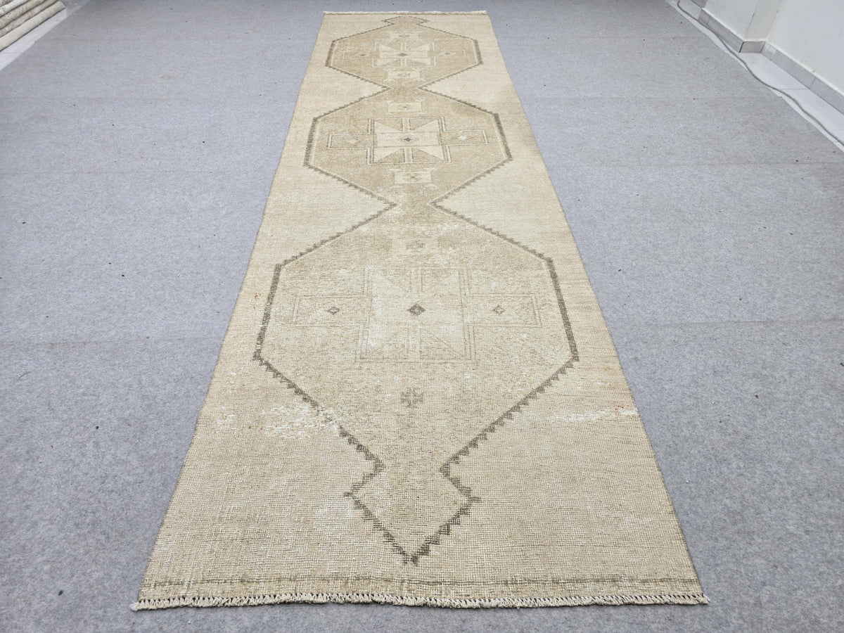 Vintage Rug 3.5x12 Runner, Turkish Wool Rug for Bedroom, Linen Beige Hexagon Medallion Carpet, Faded Runner Rug, Boho Decor
