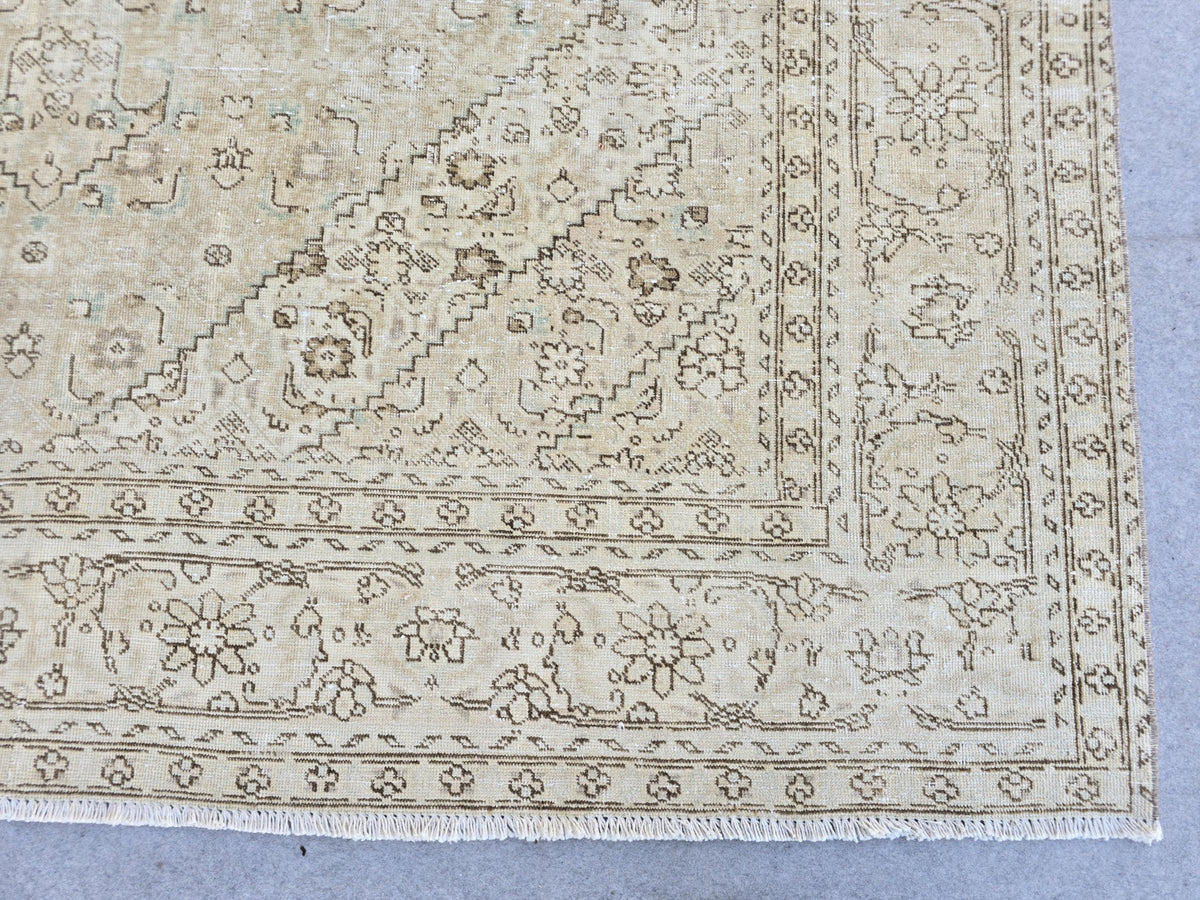Vintage Turkish Rug 8x10, Neutral Muted Area Rug, Faded Beige Oushak Rug, Large Living Room Rug, Oversized Handmade Wool Rug