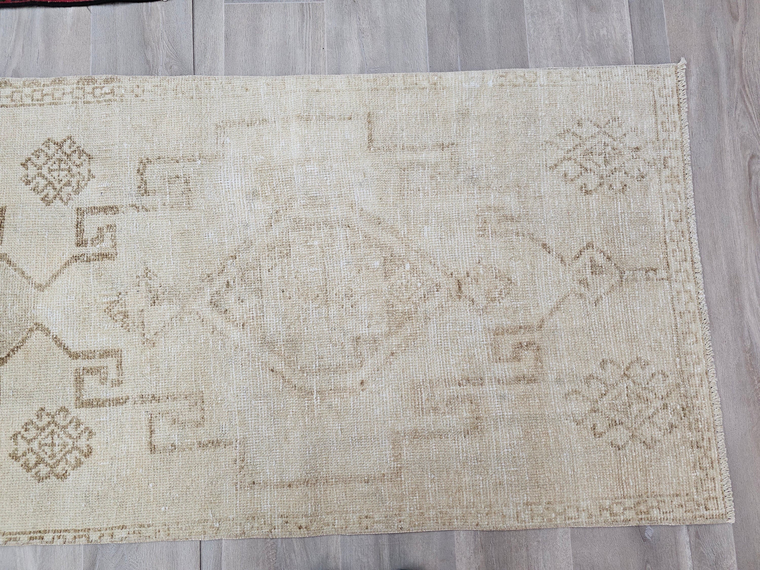 Hand Knotted Wool Runner Rug: Cream Beige Turkish Oushak (2.80 x 10.15 feet)