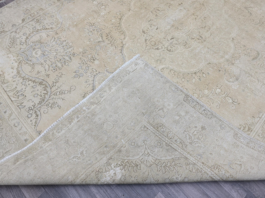 Antique Ivory Anatolian Rug 9x13: Handwoven Wool Floral Carpet
