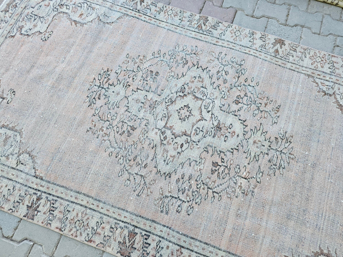 Vintage Oushak Wool Rug: 4.5x8 ft, Oriental Bedroom Rug