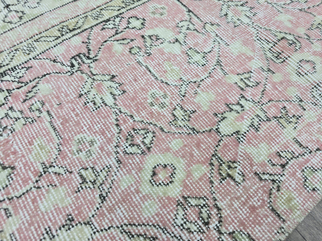 Vintage Turkish Runner Rug: Pink Oushak Wool Hallway Carpet