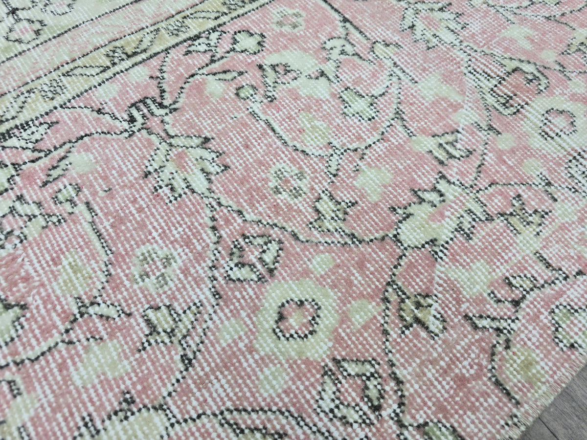 Vintage Turkish Runner Rug: Pink Oushak Wool Hallway Carpet