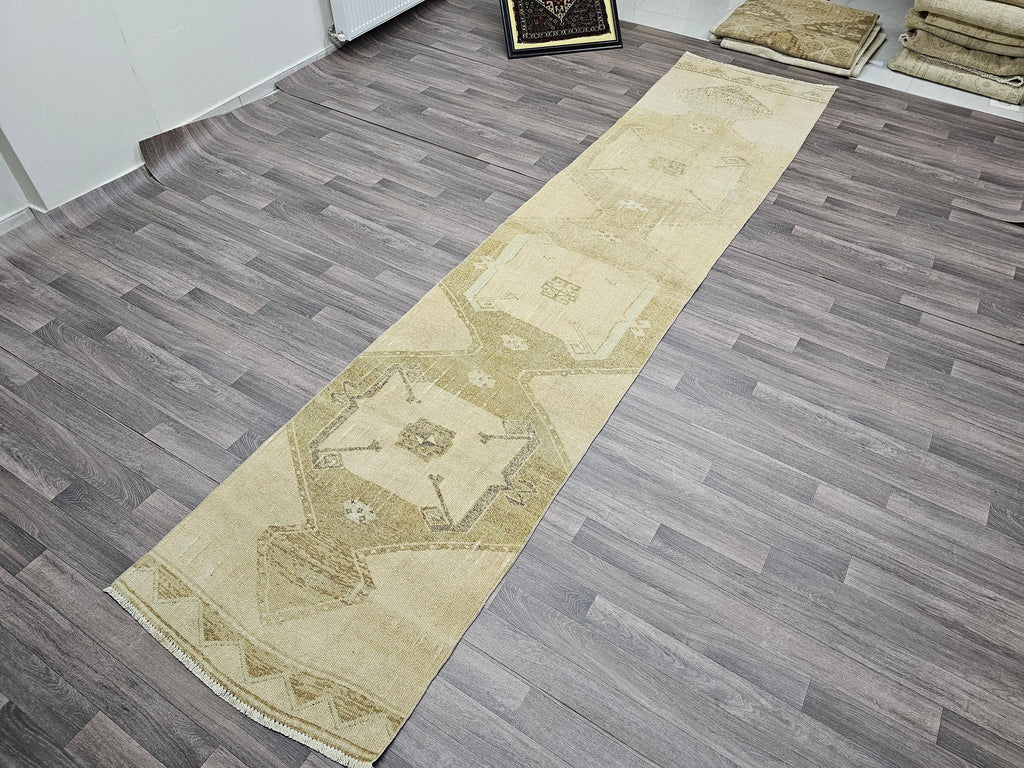 Vintage Oushak Wool Runner: Hand-Knotted Turkish Rug (2.95x13.35 ft)