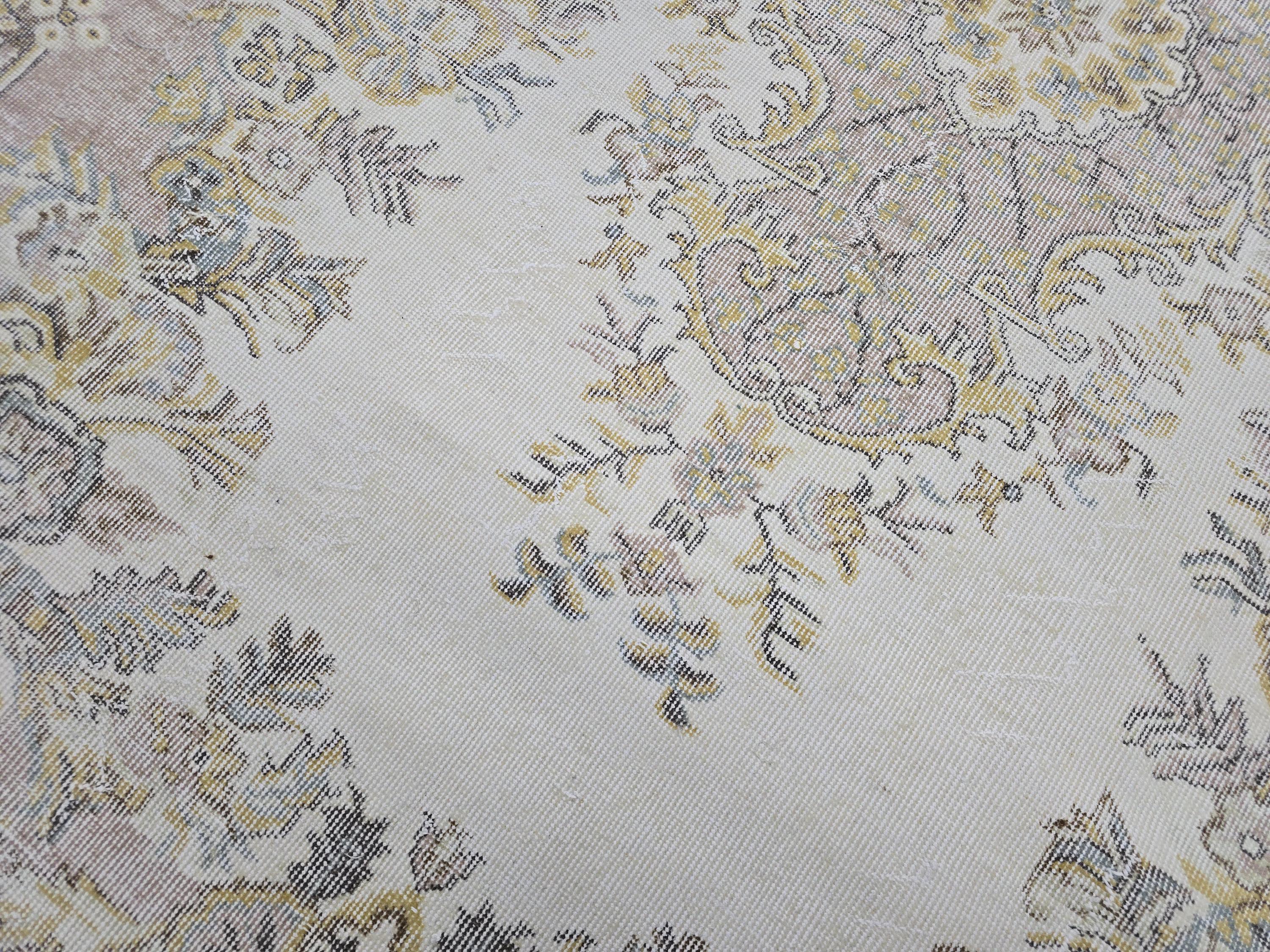 Hand Knotted Turkish Vintage Area Rug – 5.4x9 ft | Cream, Pink, Brown, Gold Accents