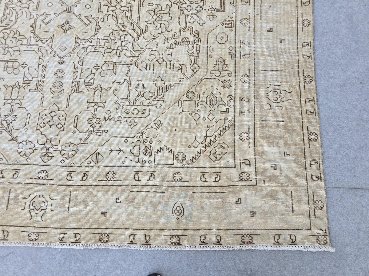 Vintage Rug 8x11, Camel Honey Beige Wool Area Rug, Tribal Medallion Turkish Carpet for Living Room, Bedroom, Office, Boho Rustic Decor