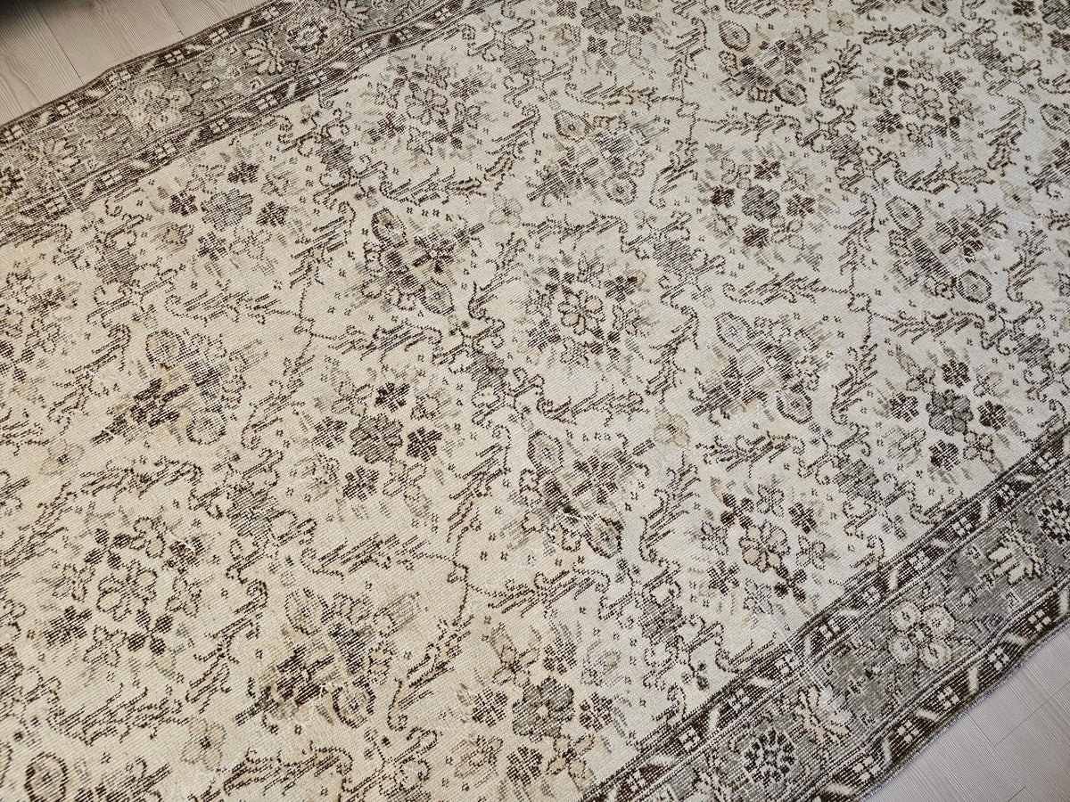 Neutral Floral Oushak Rug: 6x9 Vintage Hand-Knotted Wool Area Rug