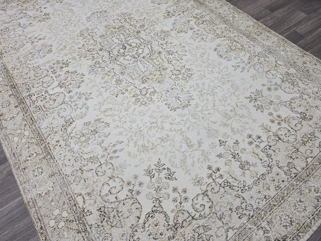 Vintage Turkish Oushak Rug: 6.5x9.5 ft, Beige Wool Floral Carpet