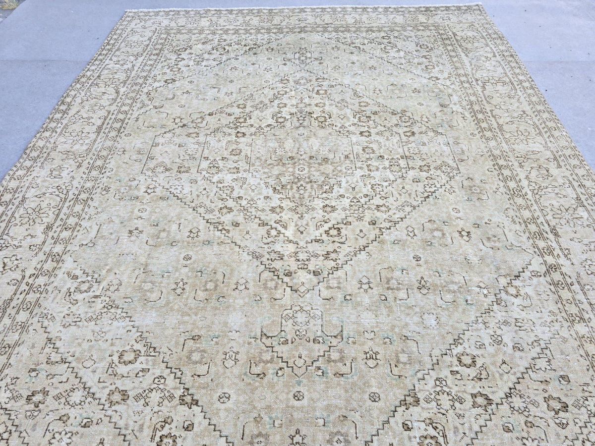 Vintage Turkish Rug 8x10, Neutral Muted Area Rug, Faded Beige Oushak Rug, Large Living Room Rug, Oversized Handmade Wool Rug
