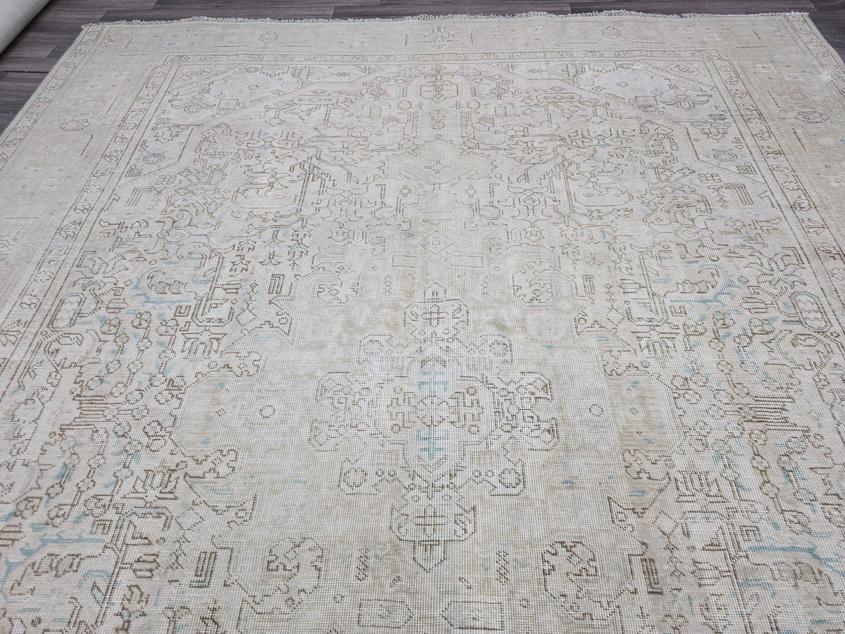 Classic Vintage Neutral Turkish Area Rug //9.60x11.75 feet