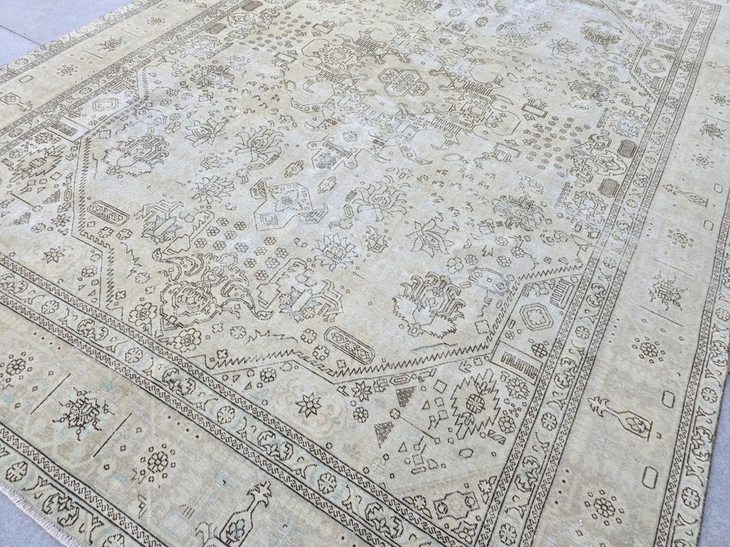 Vintage Rug 9x13, Hand Knotted Wool Turkish Rug, Sand Champagne All Over Neutral Area Rug for Dining Room, Extra Large Faded Carpet