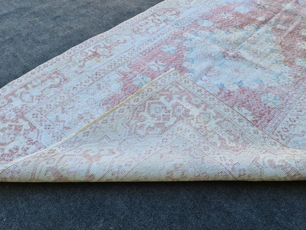 Handmade Wool Oushak Rug (4.6x8.2 ft): Faded Vintage Turkish Accent Rug