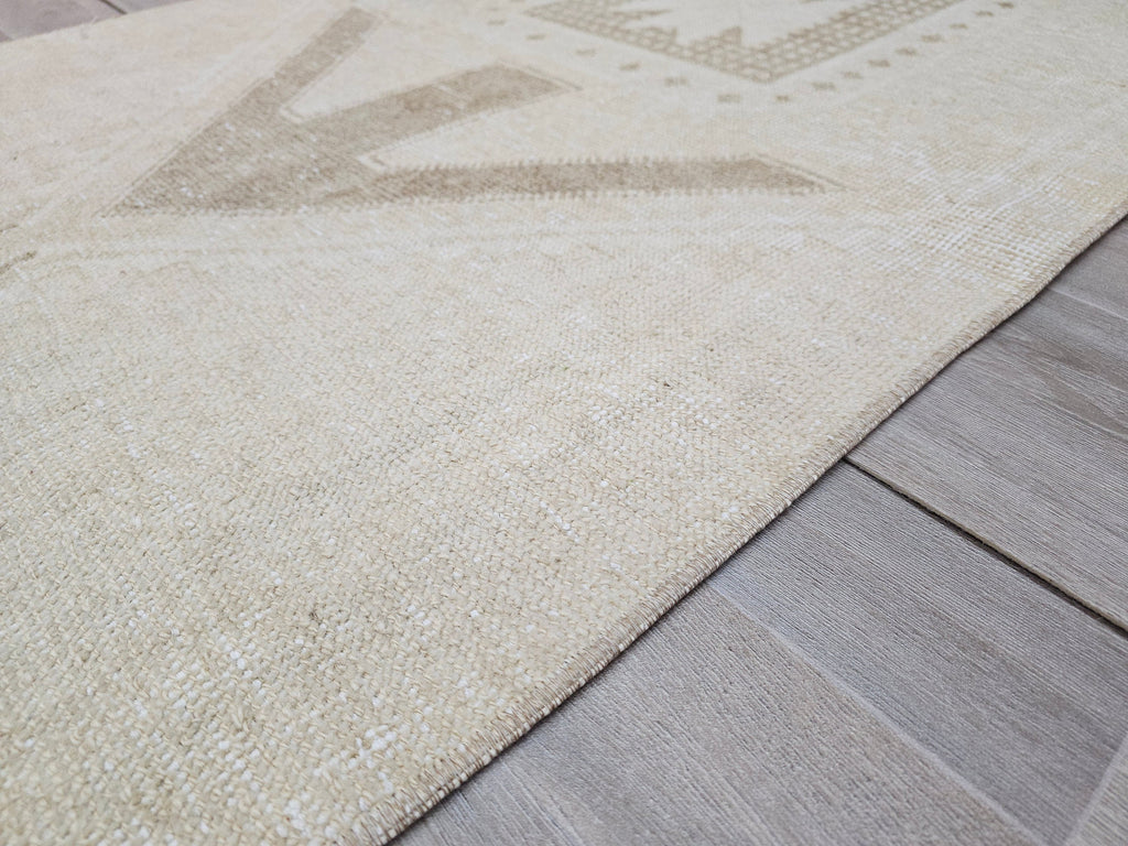 Geometric Handwoven Runner Rug - 2.95x12.86 ft (90x392 cm) Neutral Wool Oushak Carpet