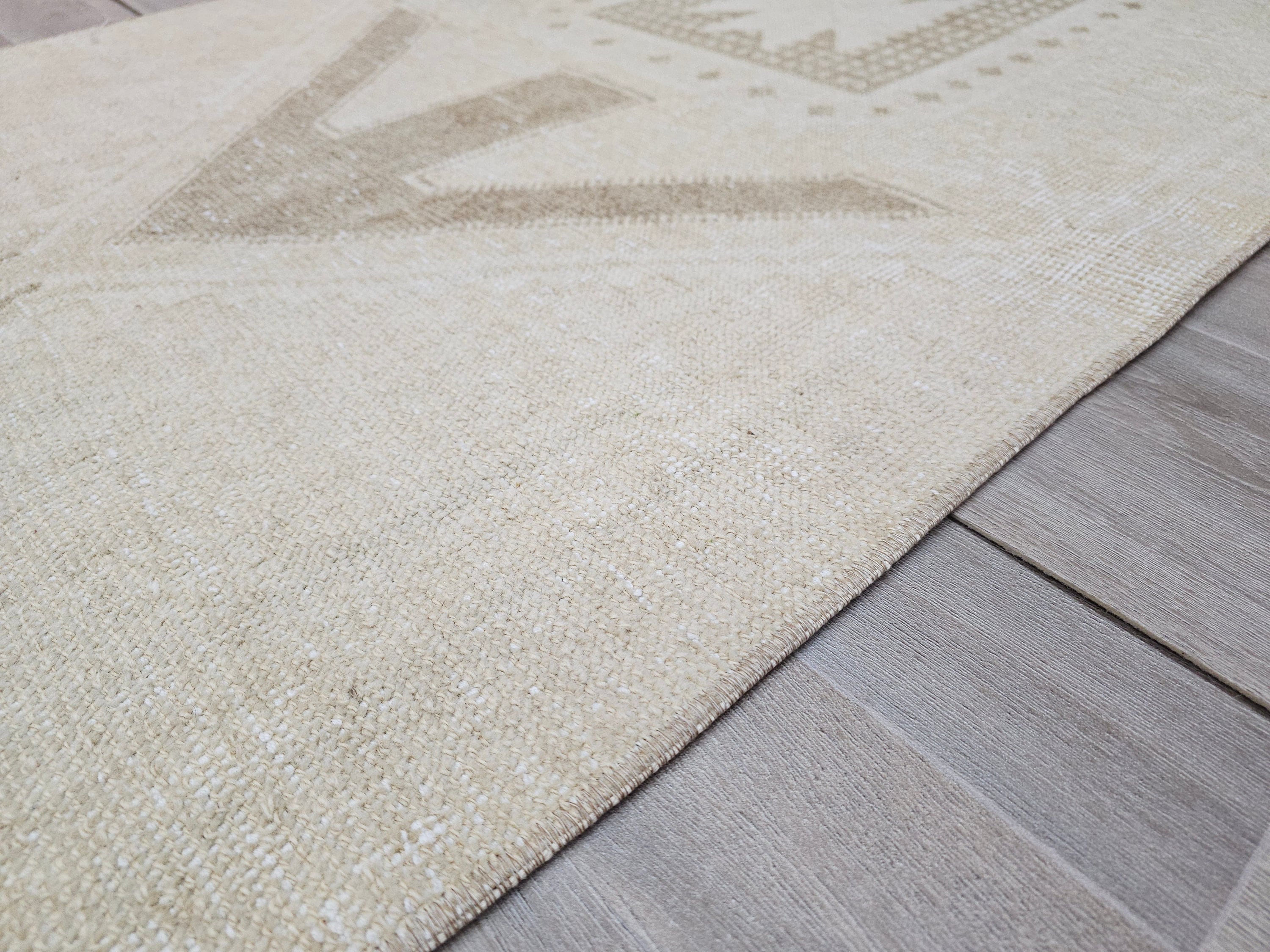 Geometric Handwoven Runner Rug - 2.95x12.86 ft (90x392 cm) Neutral Wool Oushak Carpet